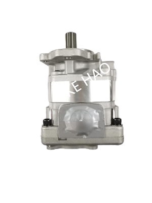 La pompe à engrenages Komatsu GD605A GD655A WA100 WA100SS WA100SSS WA120 WA120L WR11 WR11SS