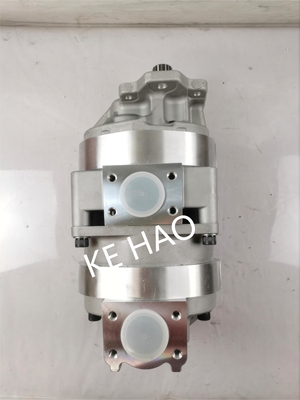 La pompe à engrenages Komatsu GD605A GD655A WA100 WA100SS WA100SSS WA120 WA120L WR11 WR11SS