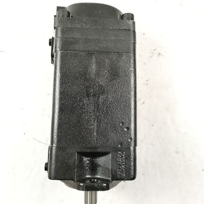 Pompe à engrenages hydraulique JCB ATUS67CBASB25B14B223R03B100 en fonte, garantie 1 an