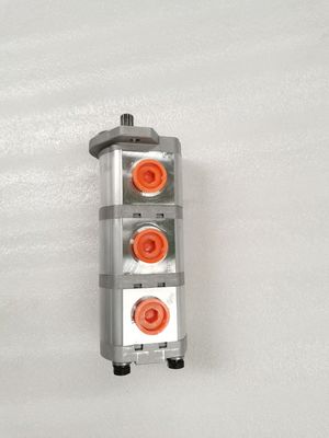 6669649 Pompe à engrenages hydrauliques de haute qualité Garantie d'un anTriple pompe utilisée dans les équipements de construction pour Komatsu Kawasaki