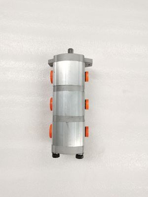 6669649 Pompe à engrenages hydrauliques de haute qualité Garantie d'un anTriple pompe utilisée dans les équipements de construction pour Komatsu Kawasaki