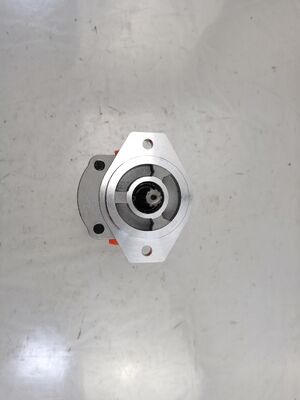 Pompes à engrenages hydrauliques 12+12+12 10T L Matériaux en alliage de fer et d'aluminium