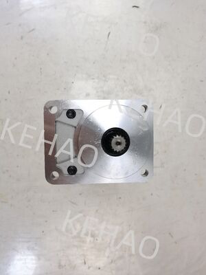 Pompe à engrenages hydraulique à 3 étages 307012-8160 (14+14+14) Haute qualité Matériaux en alliage de fer et d'aluminium Gamme pour machines de construction Fourniture d'usine de pièces de rechange hydrauliques