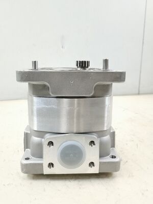 Pompe à engrenages hydrauliques Komatsu 705-21-39070 Pompe à huile à engrenages de qualité industrielle Matériau alliage Pièces de rechange hydrauliques Garantie d'un an Haute qualité