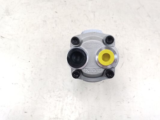 Pompes à engrenages hydrauliques de haute qualité CBTZ-F420-AL1Φ10T Sortie d'huile arrière Pompes à engrenages à huile de qualité industrielle Matériau en alliage Remplacement hydraulique Garantie d'un an