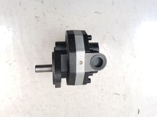 Pompes à engrenages hydrauliques Kawasaki personnalisables FC18L Arbre à clef plat Pompes à engrenages industriels Pompes à huile Remplacement du chargeur de roue pour équipement de classeur