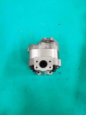 705-12-28010 poids de l'Assy GD300A GD605A GD655A GS360 de pompe de SAR25 KOMATSU : 4.58kgs